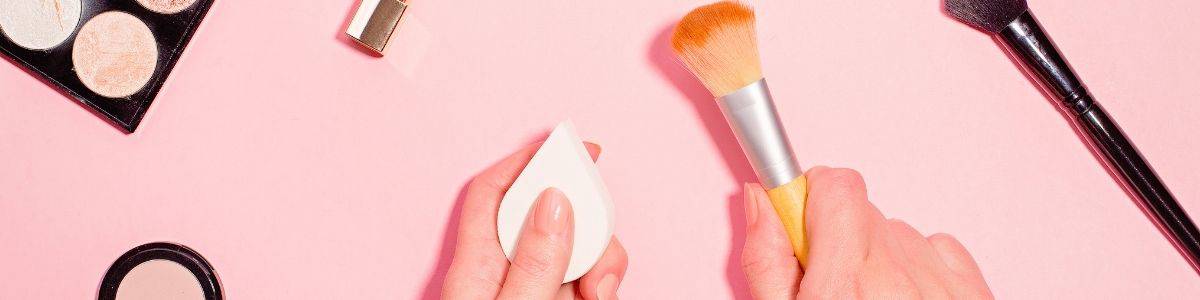 Fique de olho no material das esponjas para tirar maquiagem